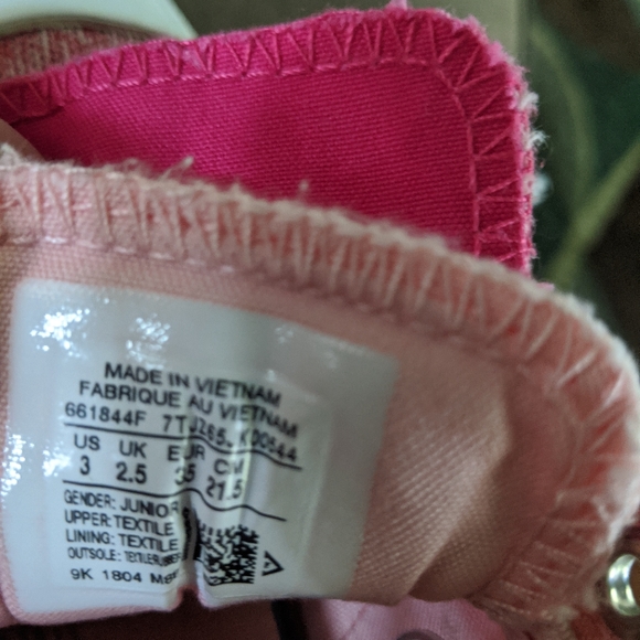 Shoes - Picture 2 of 3